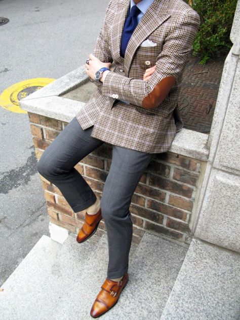 Stil Masculin, Style Gentleman, Light Blue Dress Shirt, Blue Shirt Dress, Grey Dress Pants, Sharp Dressed Man, Brown Plaid, Well Dressed Men, Plaid Blazer