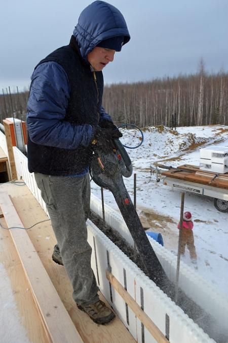 Use a leafblower to remove powder snow. You east-coast folks don't know what powder is. :) East Coast, Building A House, Good Things, Building