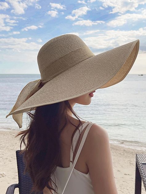 Honeymoon Vibes, Beach Vacation Style, Hat Aesthetic, Oversized Hat, Wide Brim Straw Hat, Casual Beach Wear, Straw Hat Beach, Sun Block, Trendy Beach