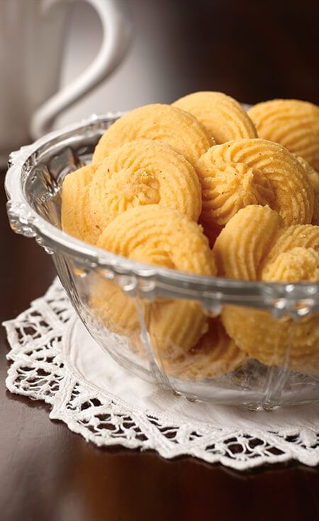 Cheese Rings Recipe, Southern Cheese Straws, Biscuit Platter, Cheese Wafers Recipe, Cheese Wafers, Cheese Straw, Savory Cookies, Cheese Straws Recipe, Being Responsible