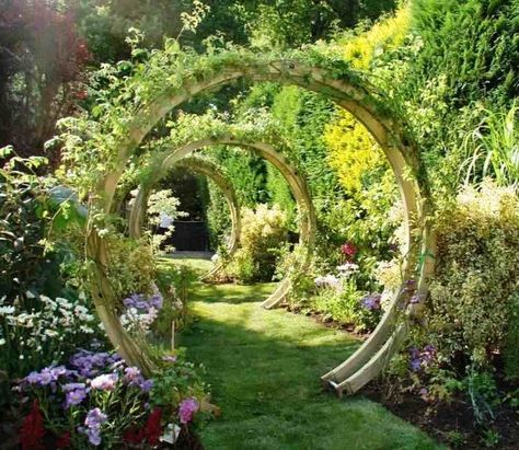 Grange Freestanding Flower Circle - GardenSite.co.uk Circular Pergola, Garden Arches, التصميم الخارجي للمنزل, Flower Circle, Have Inspiration, Pergola Kits, Alam Yang Indah, Garden Paths, Dream Garden