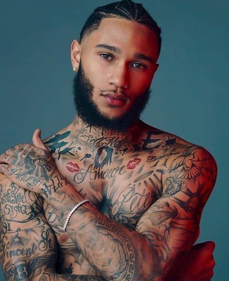 Beard and tatts Mocity Jaybee, Bicep Tattoo Men, Guys Grooming, Inner Bicep Tattoo, Black Male Models, Black Dude, Cloud Tattoo, Chest Tattoo Men, Beard Love