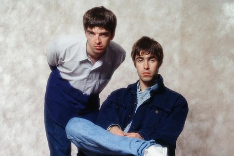 Wonderwall Oasis, Definitely Maybe, Oasis Band, Liam And Noel, Look Back In Anger, Jonathan Ross, Noel Gallagher, Liam Gallagher, Alain Delon