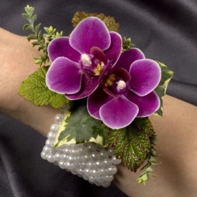 Orchid Corsage, Bracelet Corsage, Orchid Corsages, Prom Corsage And Boutonniere, Purple Bridal Bouquet, Prom Corsage, Corsage And Boutonniere, Corsage Prom, Prom Flowers