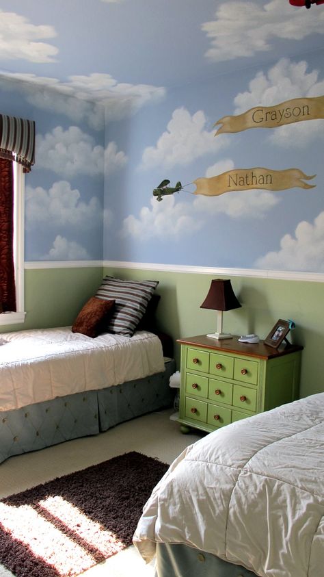 always wanted one of them to want an airplane themed room. sigh... Wood Mobile, Kids Rooms Shared, Shared Kids Room, Modern Kids Room, Shared Bedroom, Dekorasi Kamar Tidur, Kid's Bedroom, Themed Room, Big Boy Room