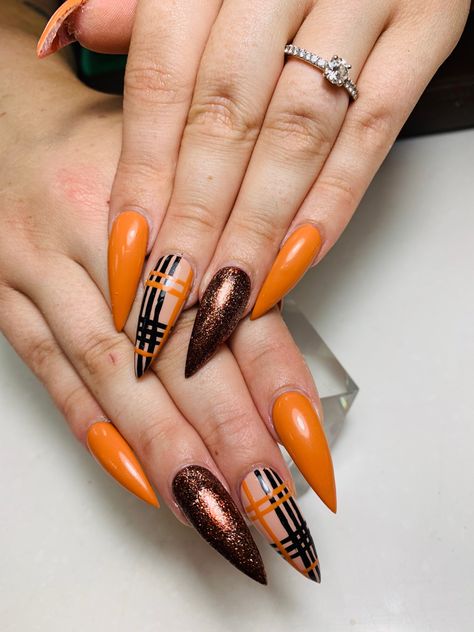 September Stilleto Nails, September Nails Stiletto, Short Stiletto Nails Fall, October Stilleto Nails, November Nails Stilleto, Fall Stilleto Nails Short, Long Almond Nails Designs Fall, Stiletto Fall Nails Designs, Fall Nails Stilleto