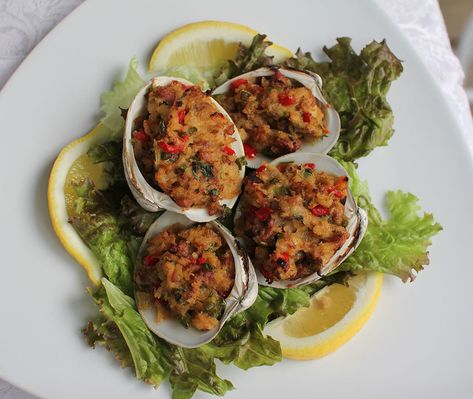 Traditional Cape Cod Linguisa Stuffed Quahogs | Cape Cod LIFE Portuguese Stuffed Quahogs, Baked Clams Recipe, Stuffed Quahogs, Massachusetts Food, Maine Recipes, Stuffed Clams, Baked Clams, Clams Recipe, Clams Casino