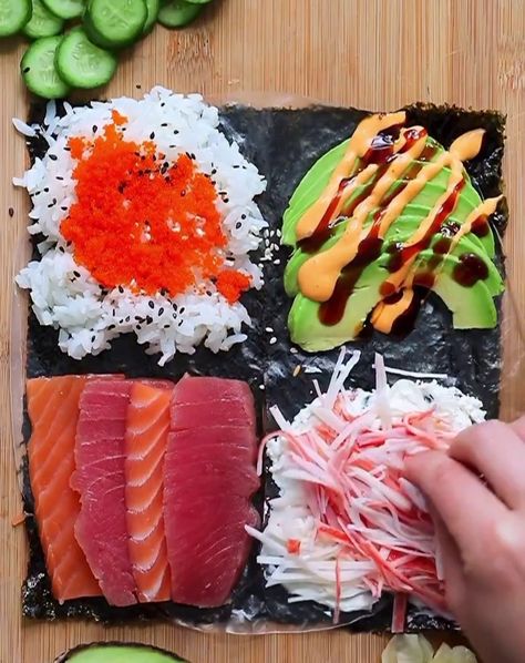 Sushi Pocket!🍣🍱🥢 📽️ by @thenaughtyfork Follow @seafoodishh for more🦞 If you remember this wrap hack, you know it’s just as genius with… | Instagram Sushi Pockets Recipe, Sushi Pockets, Sushi Hacks, Eel Sauce, Sushi Ideas, Tuna Sushi, Poke Bowls, Sushi Bowl, Salmon Sushi