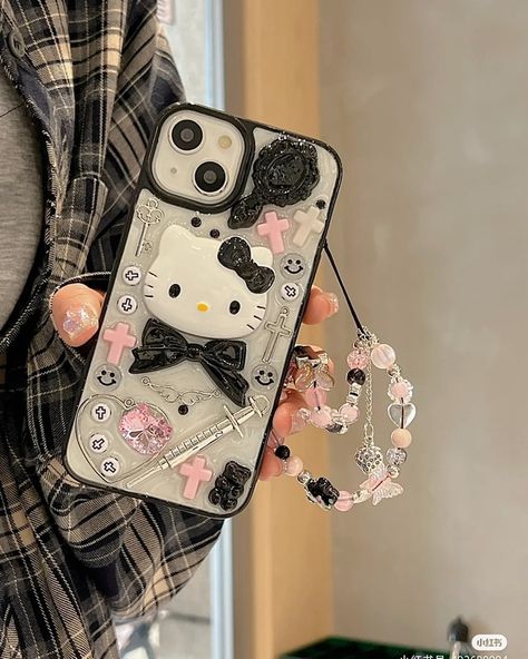 🖤 Gothic Y2K Hello Kitty Phone Case 🖤 LlNK lN BlO 🌎 Wrldwide shpping ✈️ ------------------------------------- ✨ Kawaii post daily at @kawaiifantasyxx ✨ ------------------------------------- ฅ^•ﻌ•^ฅ #hellokitty #hellokittylover #hellokittycore #sanrio #sanriocore #kawaii #kawaiiaesthetic #kawaiiphone #gothic #hellokittyaddict #kawaiithing #cutecore #kawaiicore #sanrioaesthetic #hellokittyjunkies #aesthetic #pinkaesthetic #ａｅｓｔｈｅｔｉｃ #cute #iphonecase #cutephonecase Hello Kitty Phone Case, Y2k Hello Kitty, Kawaii Core, Kawaii Aesthetic, Cute Phone Cases, Pink Aesthetic, Hello Kitty, Iphone Cases, Kitty