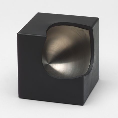 Trophy Design, Cube Design, Form Design, Shape And Form, Ashtrays, Abstract Sculpture, Nice Design, Objects Design, Art Object