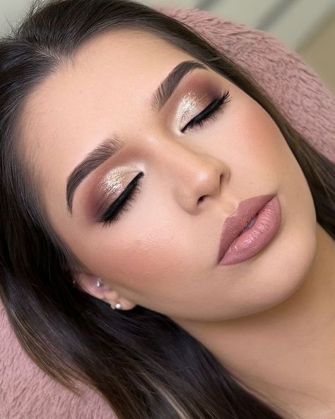 Brunette Bridal Makeup Brown Eyes, Wedding Makeup For Bridesmaids, Brown Smokey Eye Makeup, Wedding Eyes, Gold Smokey Eye, Witty Sayings, Gold Makeup Looks, Wedding Eye Makeup, Glam Wedding Makeup