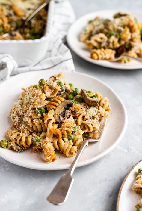 Healthy Tuna Noodle Casserole - Hummusapien Gf Tuna Noodle Casserole, Creamy Tuna Mushroom Pasta, Tuna Casserole With Cream Of Mushroom, Tuna Casserole Without Cream Of Mushroom, Tuna Noodle Casserole Easy Mushroom Soup, Tuna Noodle, Healthy Tuna, Tuna Noodle Casserole, Tuna Casserole