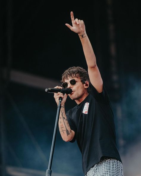 Louie's Life, Louis Tomlinson On Stage, Berlin Berlin, Louis And Harry, Louis Williams, September 7, Berlin Germany, Summer Festival, Louis Tomlinson