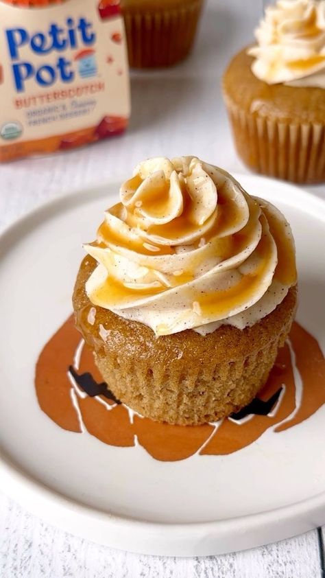 Butterscotch Spice Cupcakes, Tangerine Cupcakes, Butterscotch Topping, Butterscotch Cupcakes, Custom Treats, Bakery Goods, Baked Dessert, Amazing Desserts, Tea Biscuits