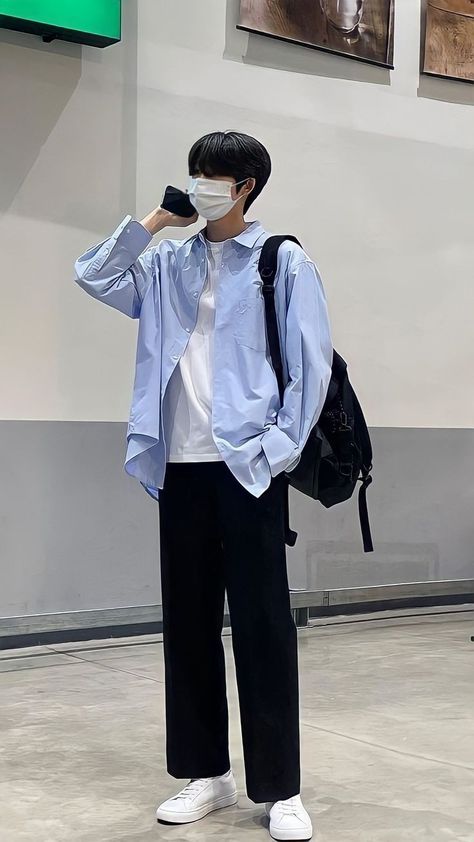 Korean Street Fashion Men, Korean Mens Fashion, Asian Men Fashion, Simple Casual Outfits, Mens Summer Outfits, Korean Casual Outfits, Street Fashion Men Streetwear, Men Streetwear, Cute Asian Guys