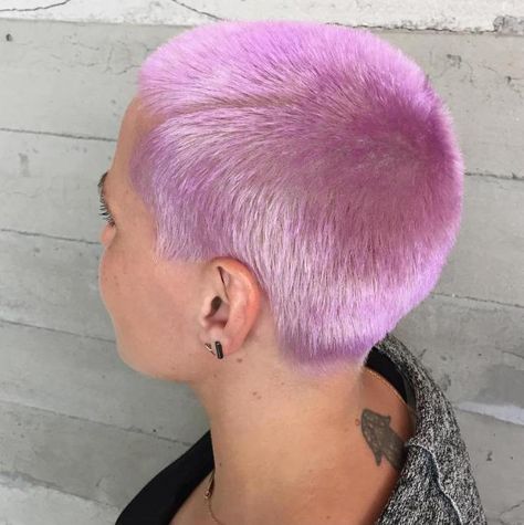 Extra Short Pastel Pink Hairstyle Buzzed Hair Women, Shaved Head Designs, Girls With Shaved Heads, Cotton Candy Hair, Buzzed Hair, Shaved Hair Designs, Girl Hair Colors, Candy Hair, Lilac Hair