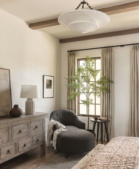 Master bedroom goals 😍 Forever swooning over this epic master bedroom designed by the insanely talented @kelseyleighdesignco ! 🤍 📷: @emilyhartphoto Build: @mcgregorhomes Furnishing: @kldheritagehouse 💡to love: Mollino chandelier Holiday Furniture, Nancy Meyers, Headboard Wall, Homewares Shop, Inspired Living, Main Bedroom, Pretty House, Residential Design, New Furniture