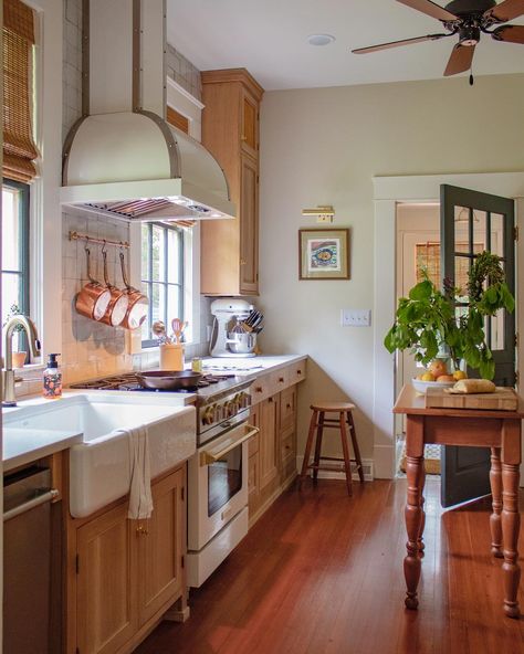 WATCH: See Erin and Ben Napier's Personal Kitchen Makeover in Their 1925 Craftsman Cottage Hgtv Home Town Kitchens, Home Town Hgtv Kitchen, Erin Napier Design, Benjamin Moore Misty Air, Erin Napier Kitchen, Craftsman Home Kitchen, Microwave Hidden, Hgtv Hometown, Hgtv Home Town