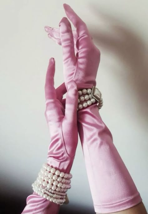 Pink Silk Gloves, Pink Gloves Aesthetic, Gloved Hands Aesthetic, Pink Gloves Outfit, Silk Gloves Aesthetic, Gloves Aesthetic Outfit, Lace Gloves Aesthetic, Dress With Gloves Classy, Aesthetic Gloves