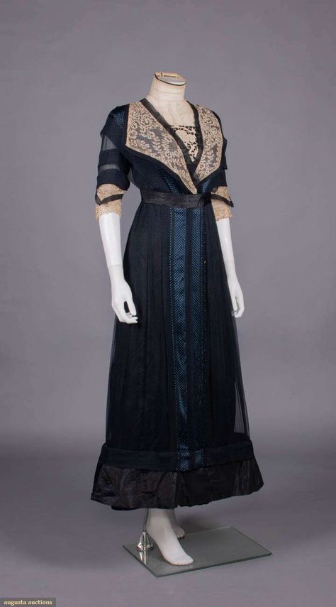 1900 Day Dress, 1917 Fashion, Motif Soutache, 1900 Dress, 1918 Fashion, Mop Buttons, Edwardian Gowns, Historical Gowns, Fashion 1910