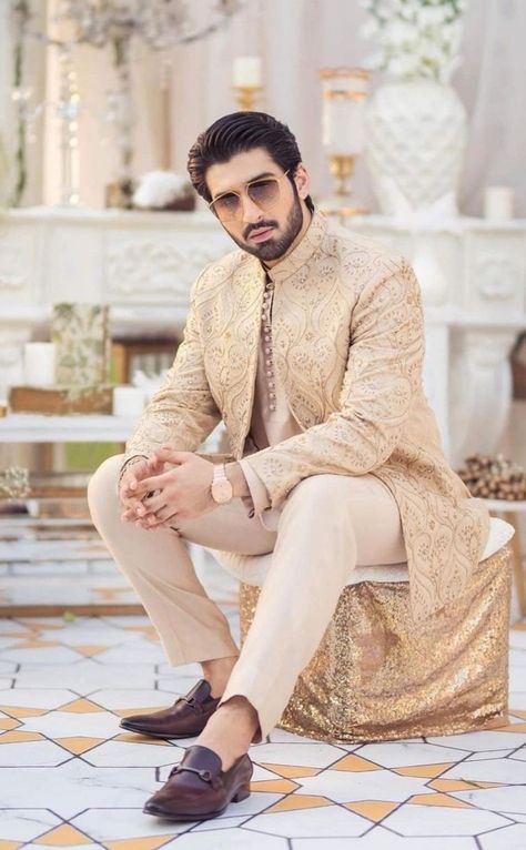 Wedding Dress For Boys, Marriage Clothes, Indian Wedding Suits Men, Indian Wedding Clothes For Men, Sherwani For Men Wedding, Wedding Kurta For Men, Formal Dresses For Men, Groom Dress Men, Wedding Outfits For Groom