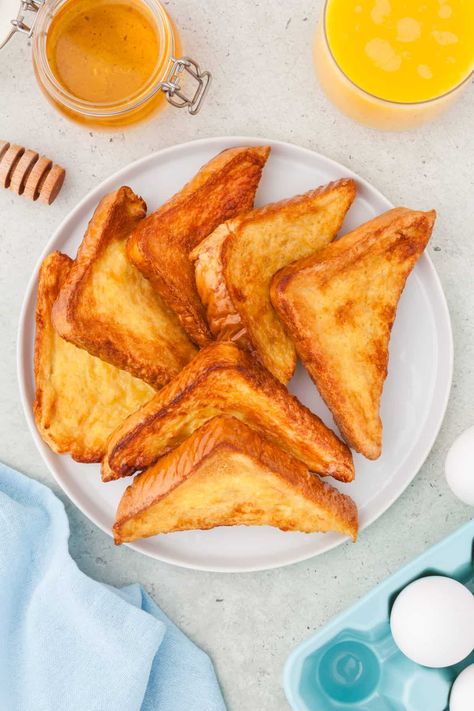 Air Fryer Honey Toast - Fork To Spoon Air Fryer Toast, Homemade French Toast, Banana Toast, The Best Air Fryer, Breakfast Yummy, Best Air Fryer, Honey Toast, Honey Wheat, Toast Toppings