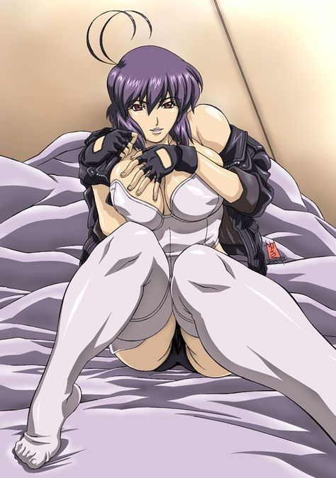 Kusanagi Motoko, Female Character Design Brunette, Masamune Shirow, Motoko Kusanagi, Gundam Art, Ghost In The Shell, Idea Board, 90s Anime, Female Character Design