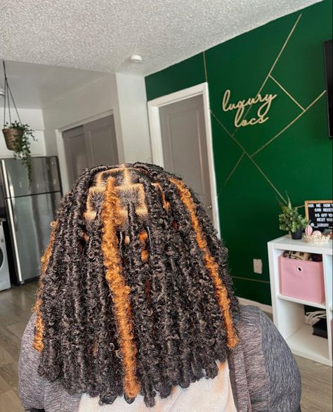 Styling Short Butterfly Locs Black Women, Butterfly Locs Bob With Color, Bob Butterfly Faux Locs, Cornrows Locs, Butterflies Locs Hairstyle, Blk Hairstyles, Bitterly Locs, Butterfly Locks, Pnb Rock