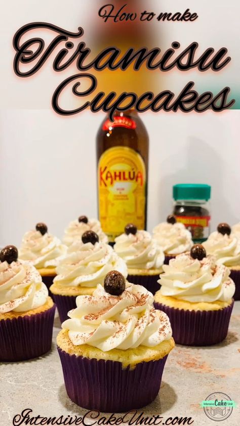 tiramisu cupcakes Moscato Cupcakes, Tiramisu Cupcakes, Boozy Cupcakes, Cupcakes With Chocolate, Alcoholic Desserts, Whipped Frosting, Torte Cupcake, Boozy Desserts, Gourmet Cupcakes