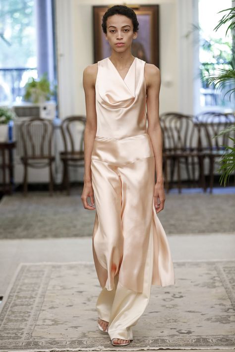 A Silk Dress Over Pants on the Marina Moscone Runway During New York Fashion Week Dress Over Pants, Runway 2020, Fresh Outfits, Outfit Formulas, Classic Feminine, Edgy Chic, Satin Color, Spring Fashion Trends, Fashion Week Runway