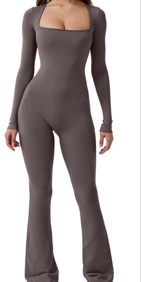 long sleeve full-Length flare jumpsuit with a square neckline in the front makes you look more sexy and also makes you feel more comfortable and warm in fall & winter. Ropa Shabby Chic, Romper Fall, Neckline Slimmer, Jumpsuit Fitted, Flare Jumpsuit, Amazon Clothes, Bodycon Jumpsuit, Long Jumpsuits, Long Sleeve Jumpsuit