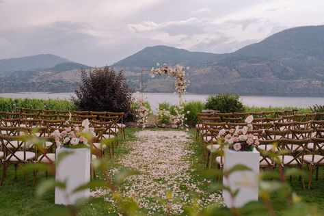 Lakefront Okanagan Wedding at Ponderosa Point via Rocky Mountain Bride Mountain Lake Wedding Venues, Lakefront Wedding Ceremony, Okanagan Wedding Venues, Appalachian Mountain Wedding Venues, Okanagan Wedding, Wedding Ceremony Mountain View, Lakefront Wedding, Ceremony Arches, Wyoming Weddings