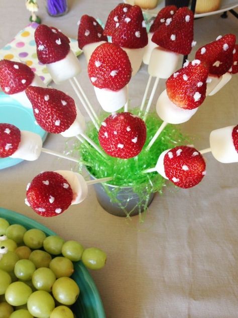 Marshmallow Mushrooms Fairy Theme Birthday Party, Woodland Fairy Birthday Party, Woodland Fairy Birthday, 4de Verjaardag, Woodland Fairy Party, Forest Birthday Party, Fairy Theme Party, Fairy Garden Birthday Party, Forest Birthday