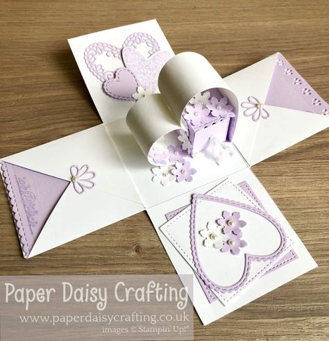 Diy Exploding Box, Box Wedding Card, Exploding Gift Box, Craft Retreat, Exploding Box Card, Idee Cricut, Paper Daisy, Pop Up Box Cards, Instruções Origami