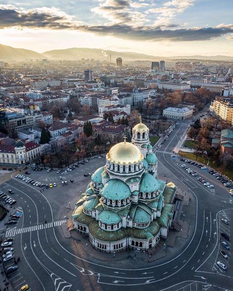 Sofia Bulgarien Sofia Bulgaria, Cities In Europe, Europe Map, Wonderful Picture, Eastern Europe, Travel Insurance, Wonderful Places, Travel Pictures, Beautiful World