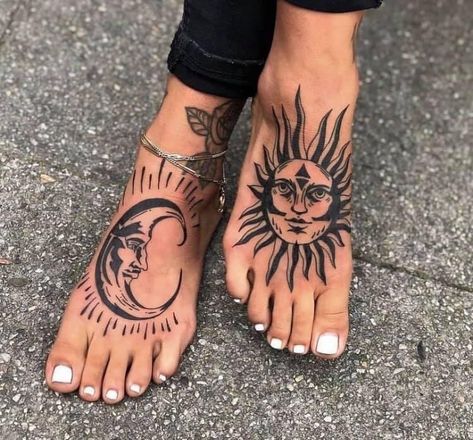 Sun And Moon Tattoos, Cute Foot Tattoos, Hippie Tattoo, Bauch Tattoos, Neotraditional Tattoo, Moon Tattoos, Vegan Tattoo, Foot Tattoos For Women, Tattoos For Black Skin