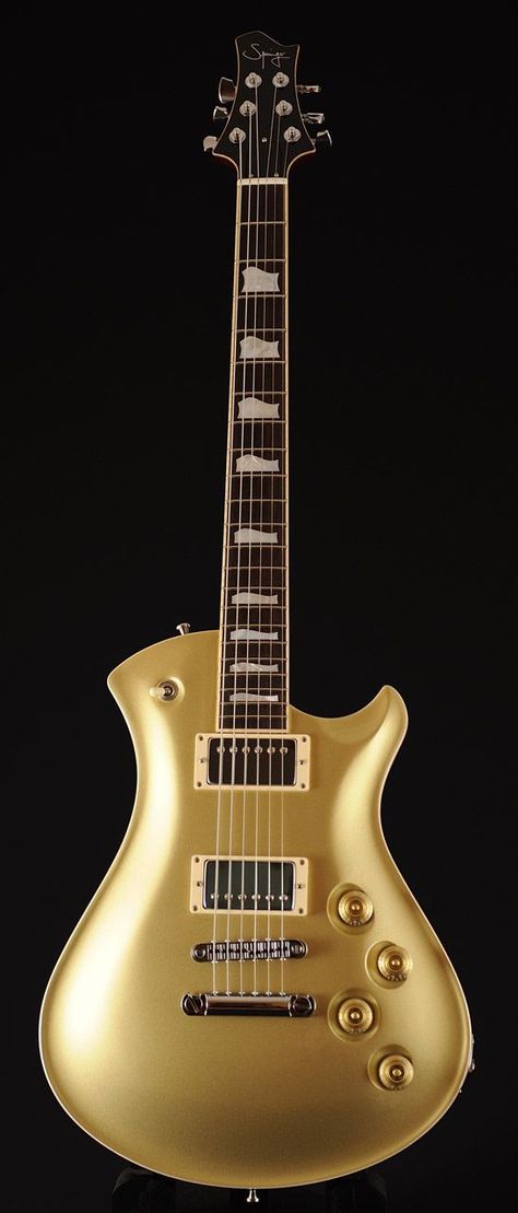 gold guitar Gold Guitar, Colorful People, Boutique Guitar, Gold Everything, Midas Touch, Guitar Collection, Going For Gold, Easy Guitar, Guitar Tips