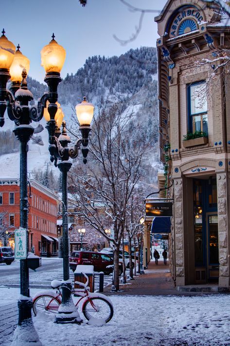 Downtown Aspen Aspen Colorado Cabins, Aspen Colorado Winter, Old Colorado City, Colorado Aesthetic, Colorado Towns, Colorado Cabins, Cabin Aesthetic, Colorado City, Colorado Winter