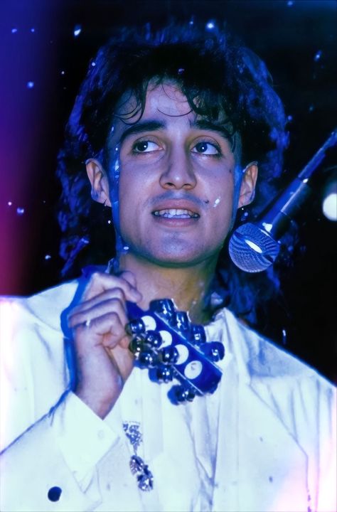 Andrew Ridgeley, George Michael Wham, Soda Stereo, Sweet Boy, George Michael, Jingle Bell, Fav Celebs, Cute Pins, Pretty Men