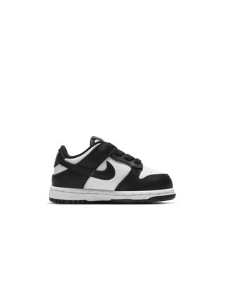 The Nike Dunk Low is an easy score for your kiddo’s closet. This mid-‘80s hoops icon returns with super durable construction and original colors. Ankle padding and easy elastic laces make it a slam dunk for young sneakerheads. Shown: White/White/Black Style: CW1589-100 Nike Shoes For Kids, Kids Nike Shoes, Nike Low Dunk, Nike Shoes For Boys, Baby Boy Nike, Nike Kids Shoes, Baby Vision, Baby Nike