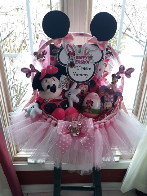 Minnie Mouse Gift Basket, Minnie Mouse Easter Basket, Minnie Mouse Gifts, Minnie Mouse Birthday Theme, Easter Hamper, Cardboard Crafts Kids, Creative Easter Baskets, Easter Mason Jars, Balloon Basket