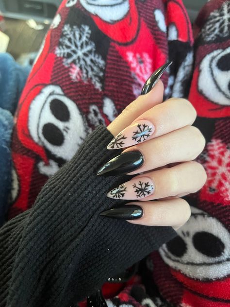 goth emo xmas christmas holiday winter hanukkah nails black white nude Emo Xmas Nails, Goth Christmas Nails Black, Black And Nude Christmas Nails, Gothic Christmas Nail Designs, Edgy Christmas Nails Acrylic, Goth Nails Christmas, Christmas Gothic Nails, Christmas Nails Alternative, Black Christmas Nails Almond