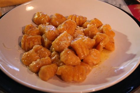 Squash And Ricotta, Recipe Using Ricotta, Squash Gnocchi, Pasta Roni, Gnocchi Recipes Homemade, Ricotta Gnocchi, Gnocchi Recipe, Gnocchi Recipes, Squash Recipes