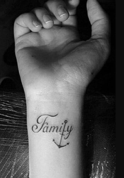 Family Tattoos Wrist Tattoos Family, Bigger Tattoos, Family Anchor Tattoos, Anchor Tattoo Wrist, Anker Tattoo Design, Dr Tattoo, Family Tattoos For Men, Tato Dengan Makna, Anchor Tattoo Design