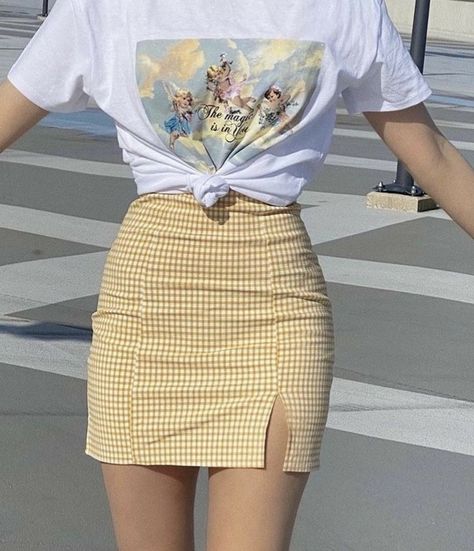 Croptop Aesthetic Outfit, Soft Aesthetic Outfits, Soft Girl Aesthetic Outfit, Vintage Outfit Inspiration, Aesthetic Outfits Vintage, Soft Girl Outfits, 여름 스타일, Cute Skirt Outfits, Pastel Outfit