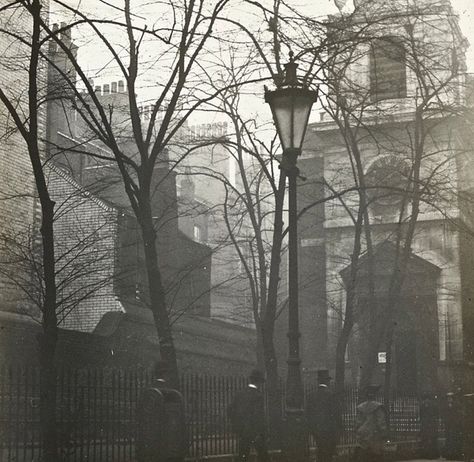 London City Aesthetic, Victorian Era Aesthetic, 19th Century Aesthetic, British Aesthetic, 19th Century London, London Wall, Gas Lamp, Victorian Aesthetic, Lockwood And Co