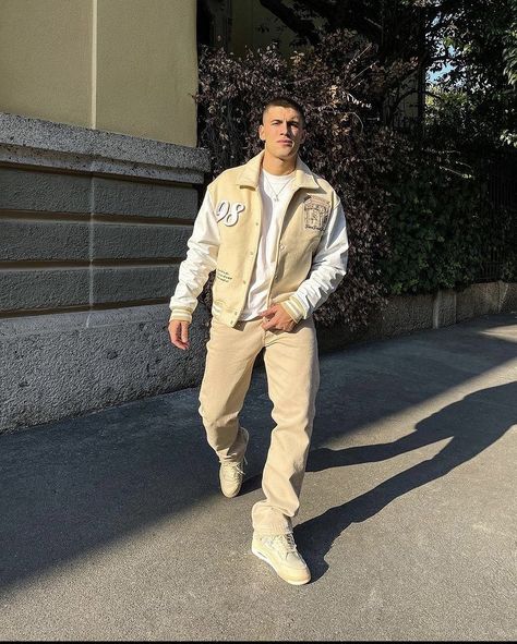 Tan Streetwear Outfit Men, Tan Shirt Outfit Men Streetwear, Brown Jacket Outfit Men Streetwear, Earthtone Outfits Men Streetwear, Mens Fleece Jacket Street Style, Vintage Retro Clothing, Streetwear Outfit Ideas, Trendy Boy Outfits, Streetwear Mode