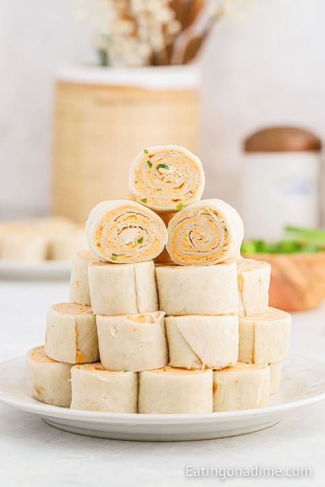 Buffalo Chicken Pinwheels - Eating on a Dime Tortilla Pinwheel Appetizers, Fried Buffalo Chicken, Buffalo Chicken Pinwheels, Tortilla Pinwheels Recipe, Taco Cups Recipe, Kid Friendly Appetizers, Chicken Pinwheels, Ham And Cheese Pinwheels, Baked Appetizers