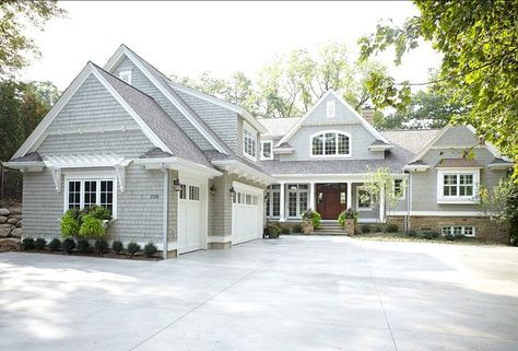 Love this! Except two story, and with a pool on the right side of the house and a deck out back ((: Brown Roof, Gray House, Traditional Exterior, Lake Cottage, Exterior Stone, Hus Inspiration, Farmhouse Exterior, Exterior Paint Colors, Exterior House Colors