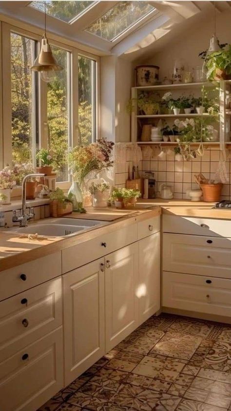 Cozy Cottage Kitchen Vintage, Bright Interior Design Natural Light, Sunny Kitchen Aesthetic, Cozy Bright Kitchen, Warm Sunny Aesthetic, Teen Room Furniture, Library Rooms, Bright Interior Design, Cozy Nature